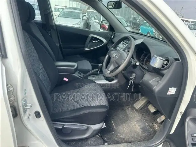 Toyota RAV4 2007 White
