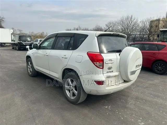 Toyota RAV4 2007 White
