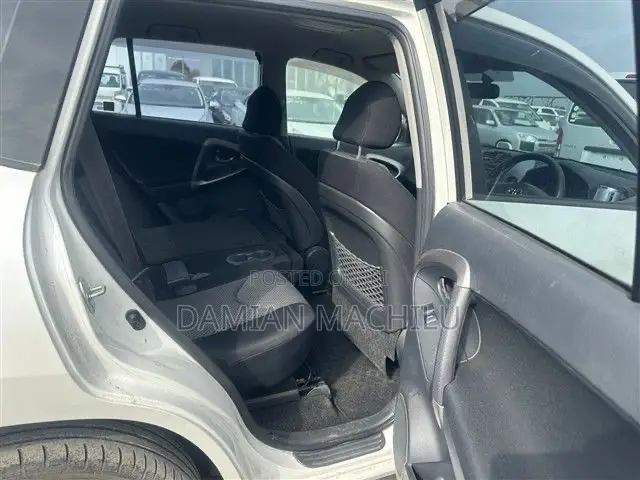 Toyota RAV4 2007 White