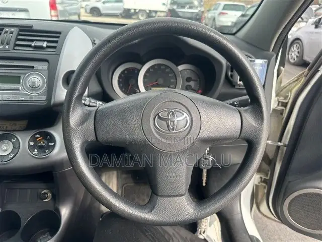 Toyota RAV4 2007 White