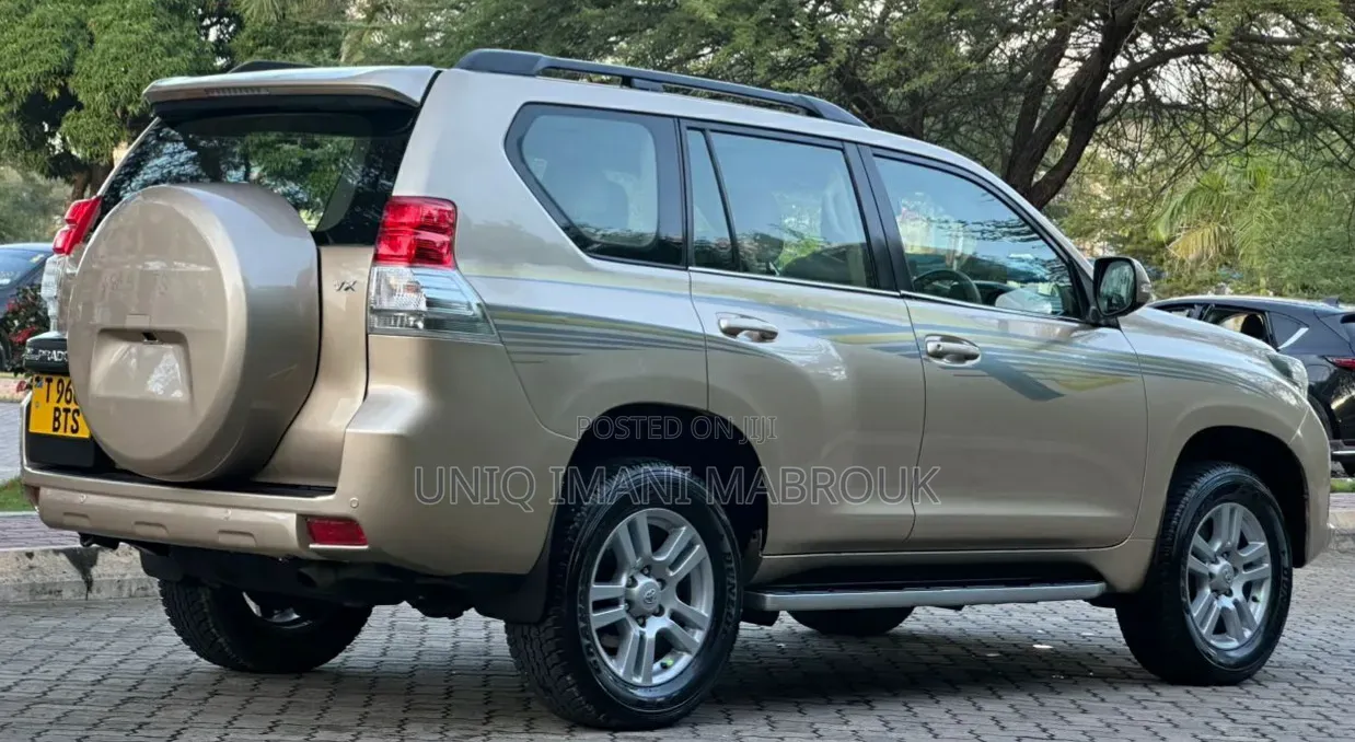 Toyota Land Cruiser Prado 2011 Beige