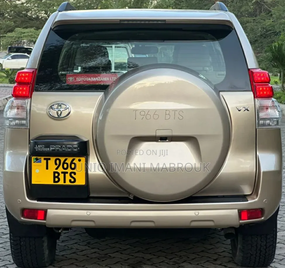 Toyota Land Cruiser Prado 2011 Beige