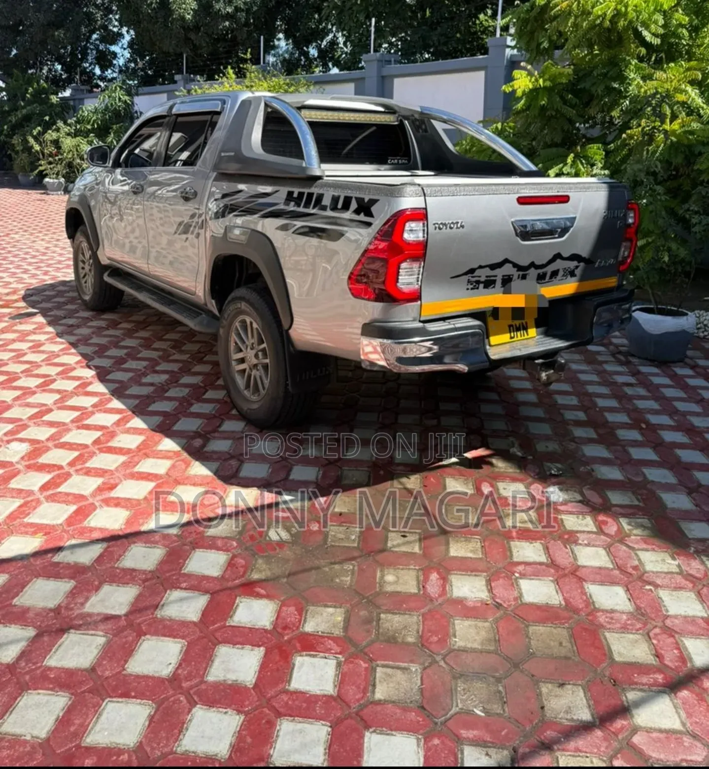 Toyota Hilux 2015 Gray