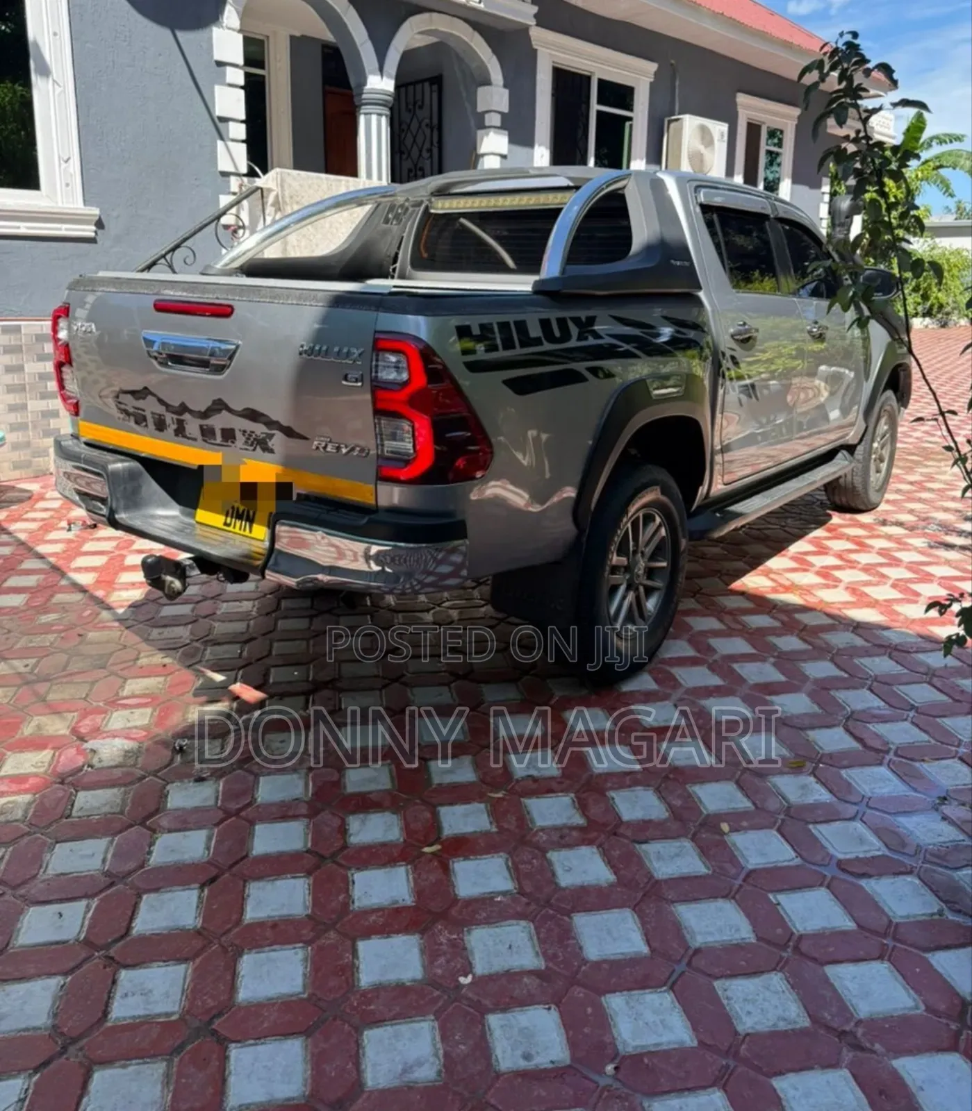 Toyota Hilux 2015 Gray