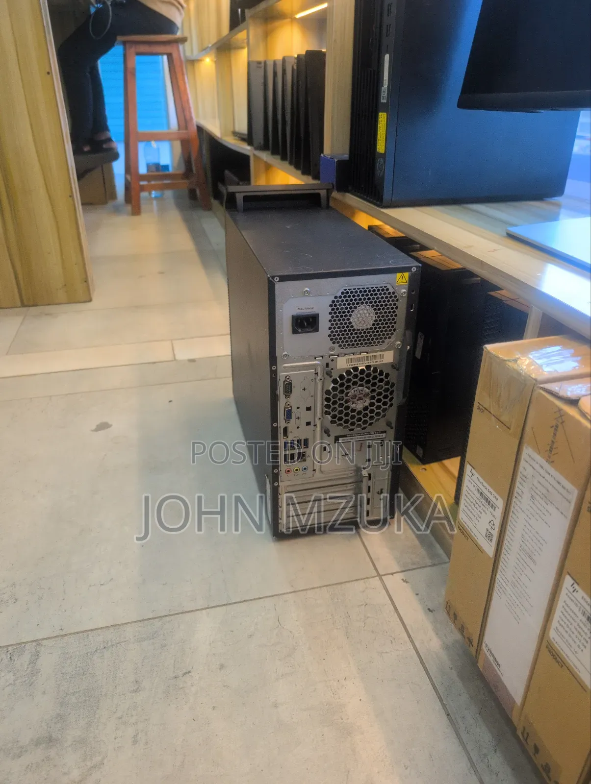 Desktop Computer Lenovo ThinkCentre 24 4GB Intel Core i7 HDD 500GB