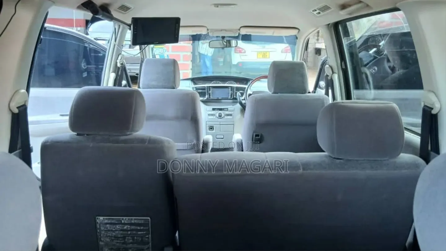 Toyota Noah 2006 Black