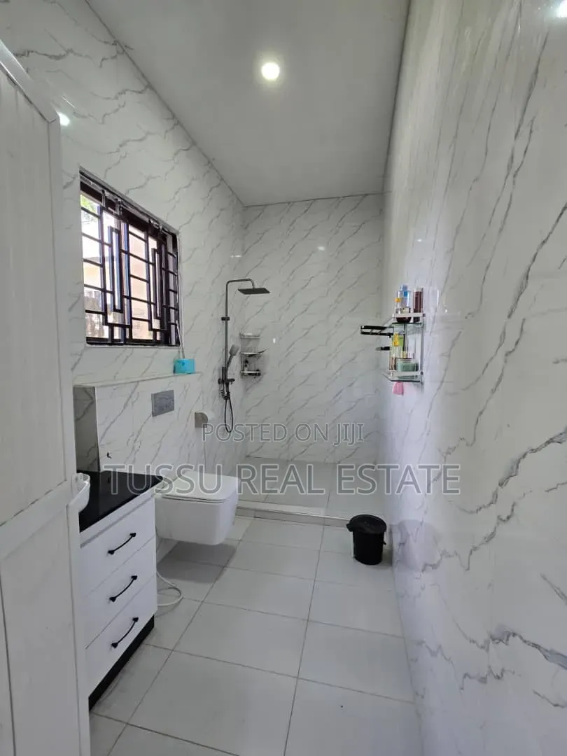 3bdrm House in Mboma Rd,Near Jambo, Kinondoni for sale