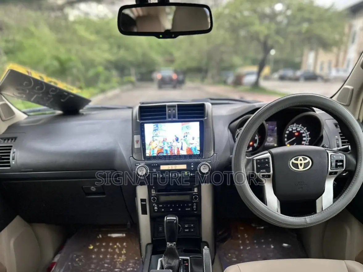 Toyota Land Cruiser Prado 3.0 TD 2011 Beige