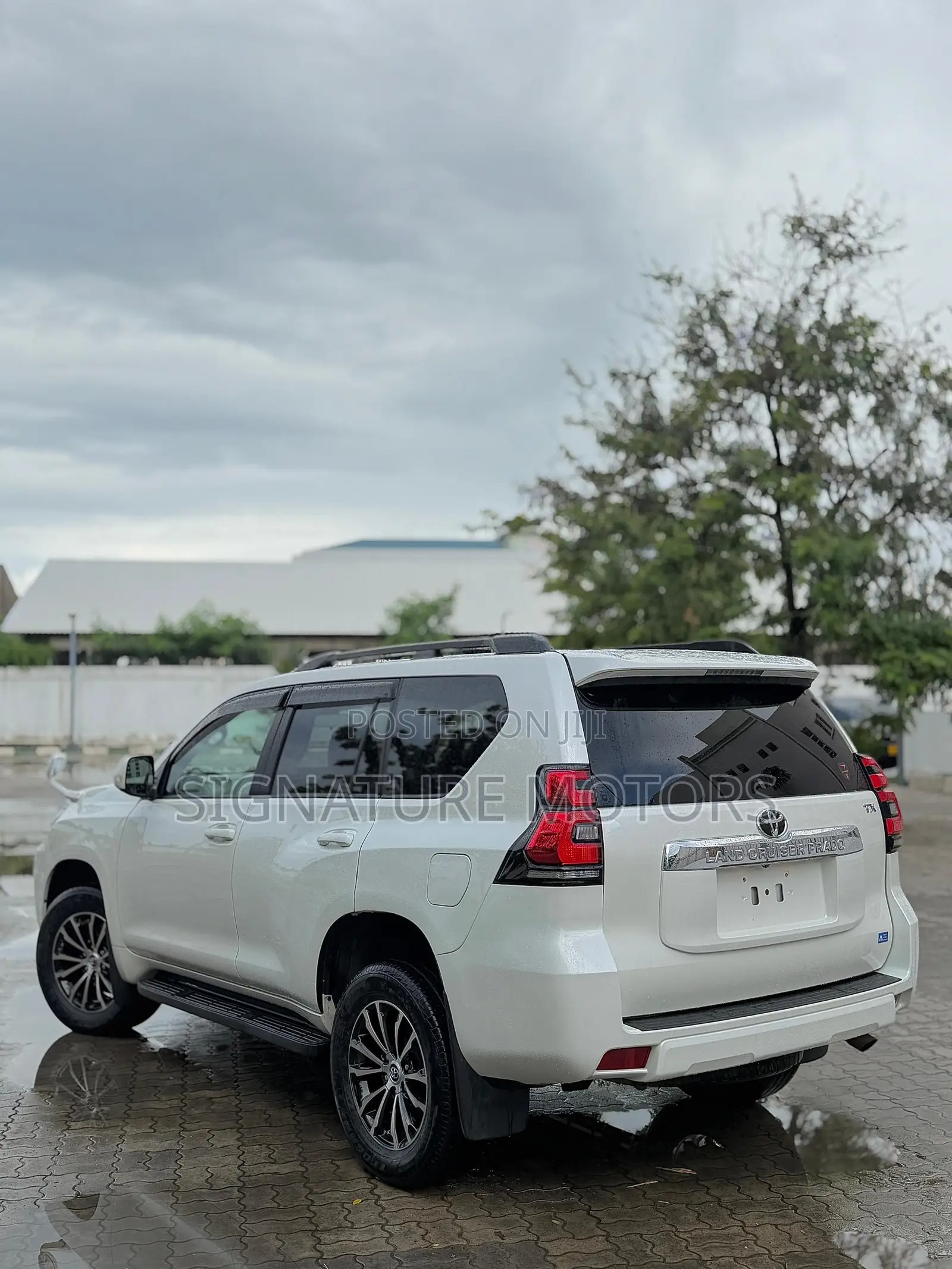 Toyota Land Cruiser Prado 2.8 2021 White
