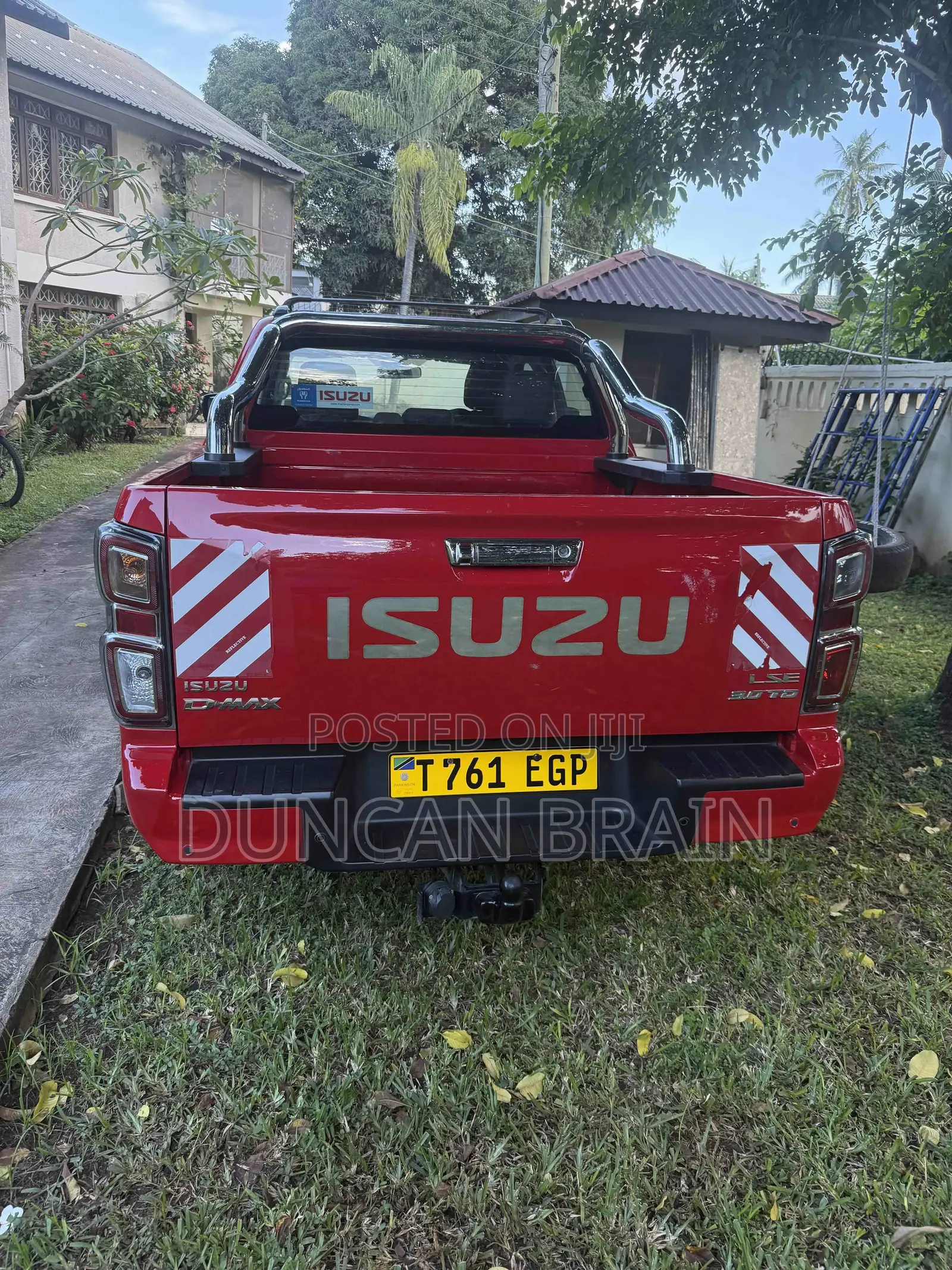 Isuzu D-MAX 2023 Red