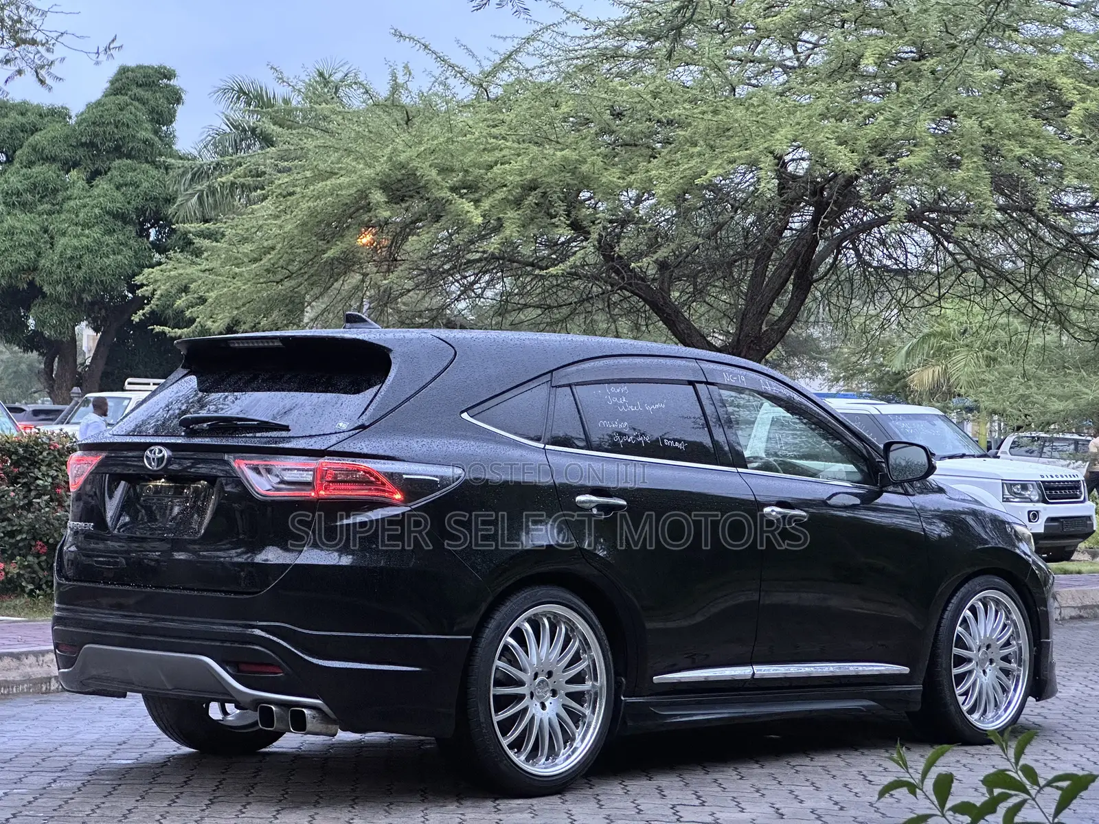 Toyota Harrier 2.0 2014 Black