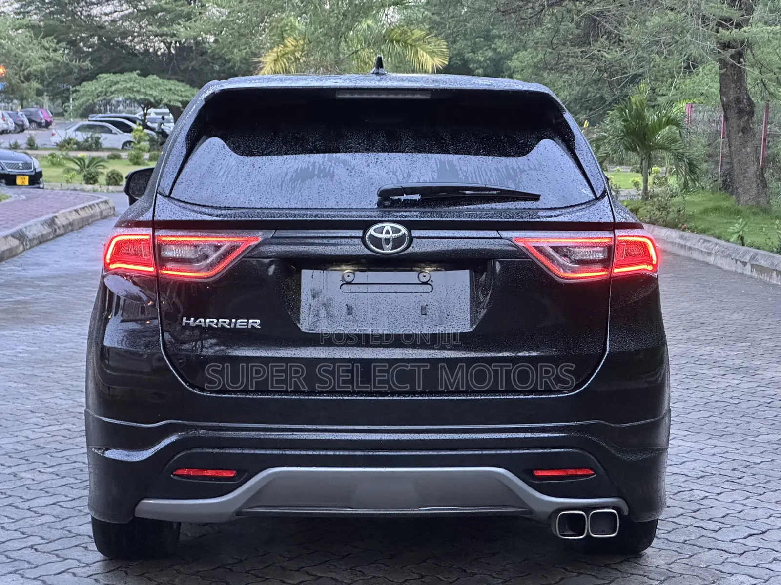 Toyota Harrier 2.0 2014 Black