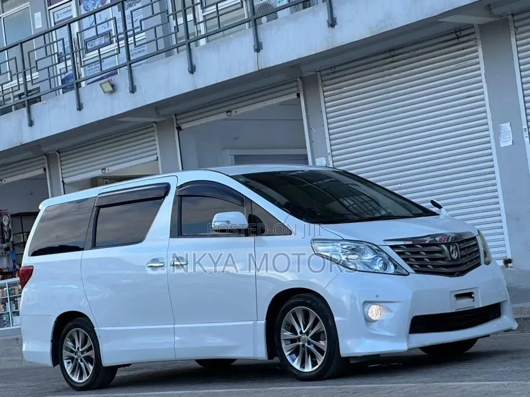 Toyota Alphard 2010 White