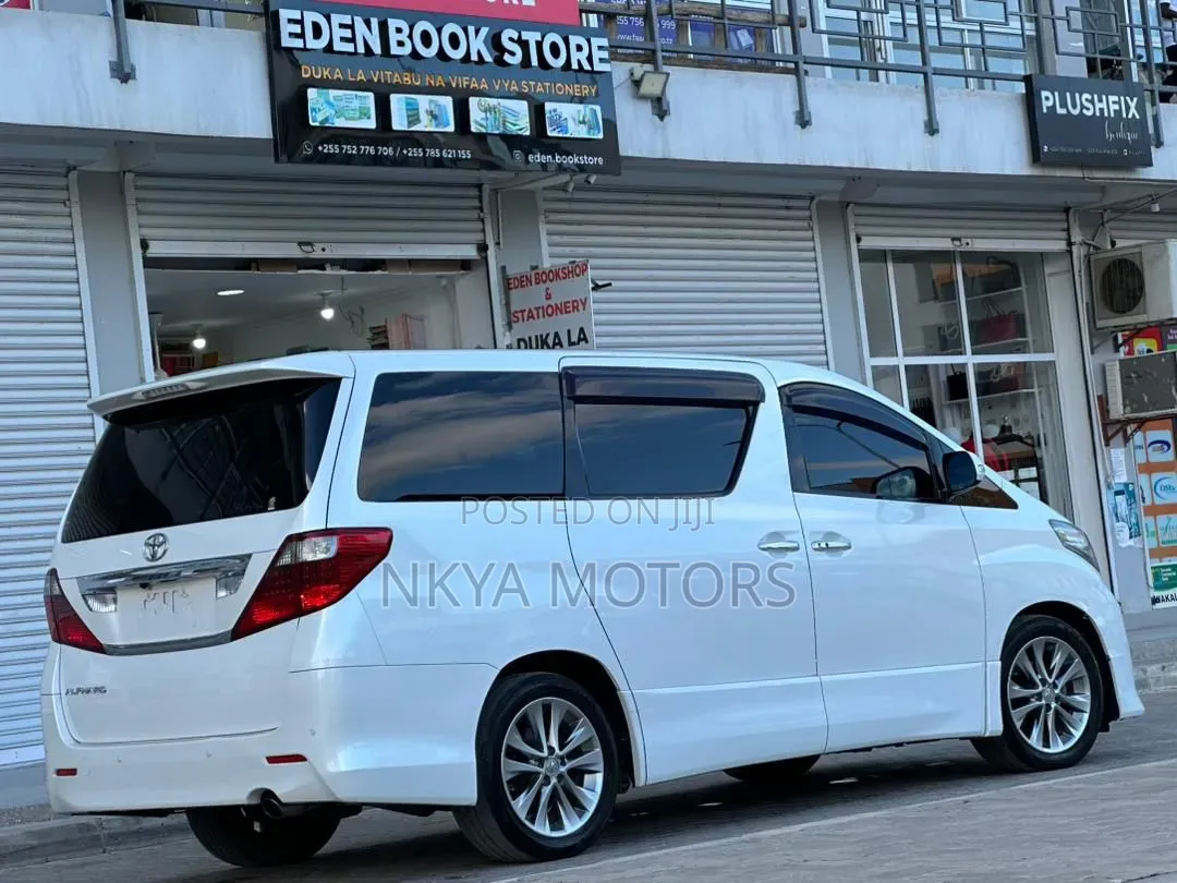 Toyota Alphard 2010 White
