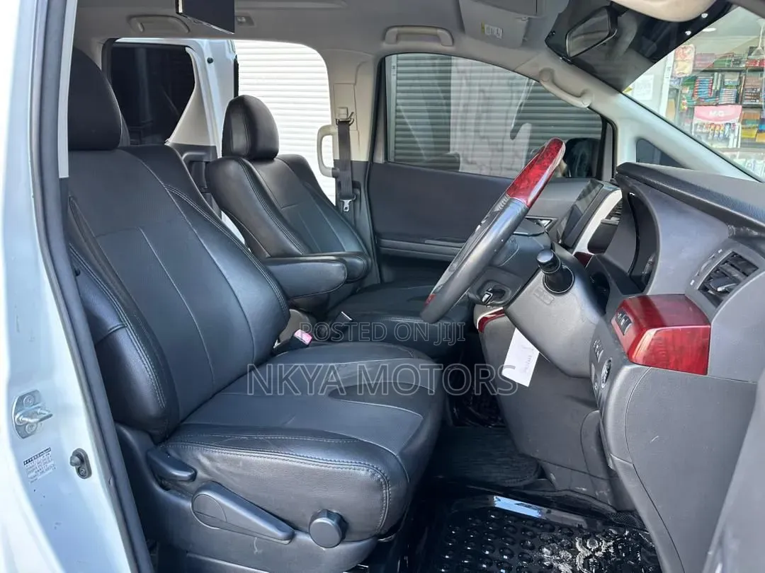 Toyota Alphard 2010 White