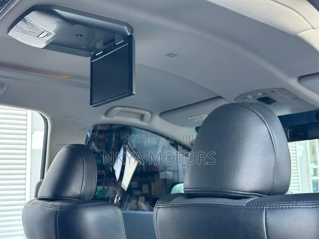 Toyota Alphard 2010 White