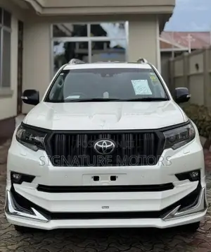 Toyota Land Cruiser Prado 2.7 2023 White