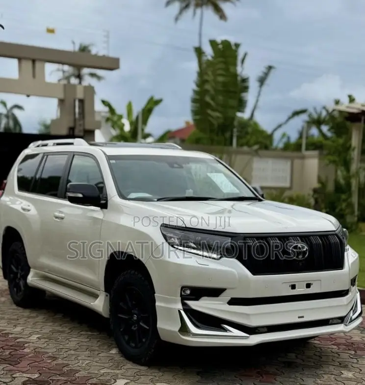Toyota Land Cruiser Prado 2.7 2023 White