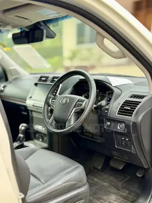 Toyota Land Cruiser Prado 2.7 2023 White