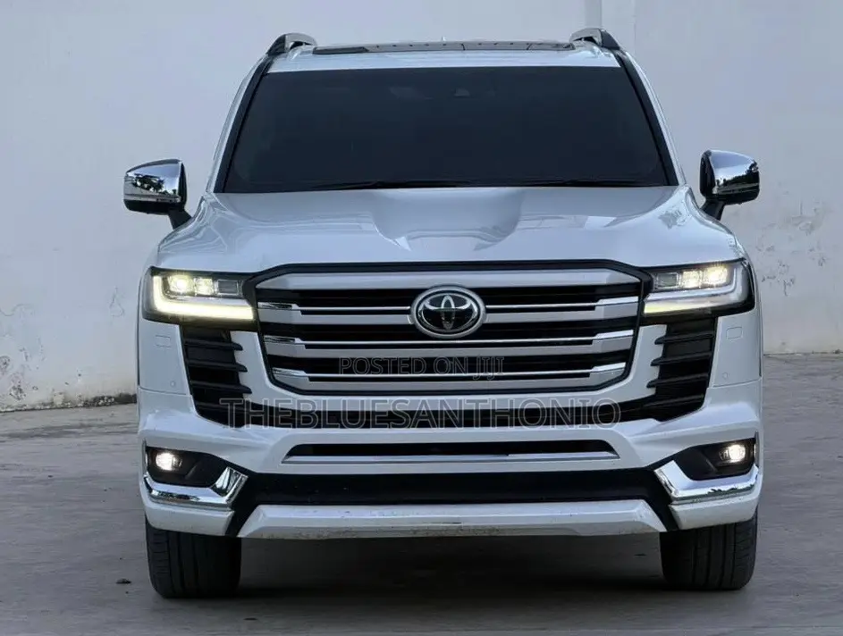 Toyota Land Cruiser 2024 White