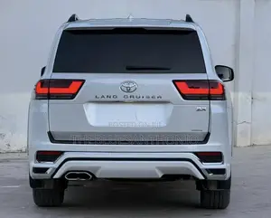 Toyota Land Cruiser 2024 White