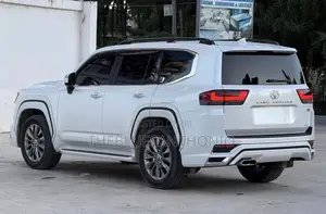 Toyota Land Cruiser 2024 White
