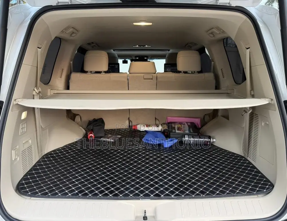 Toyota Land Cruiser 2024 White