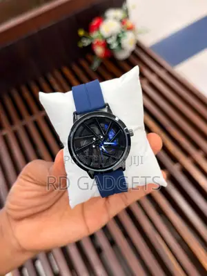 Spinning Face Men Watch