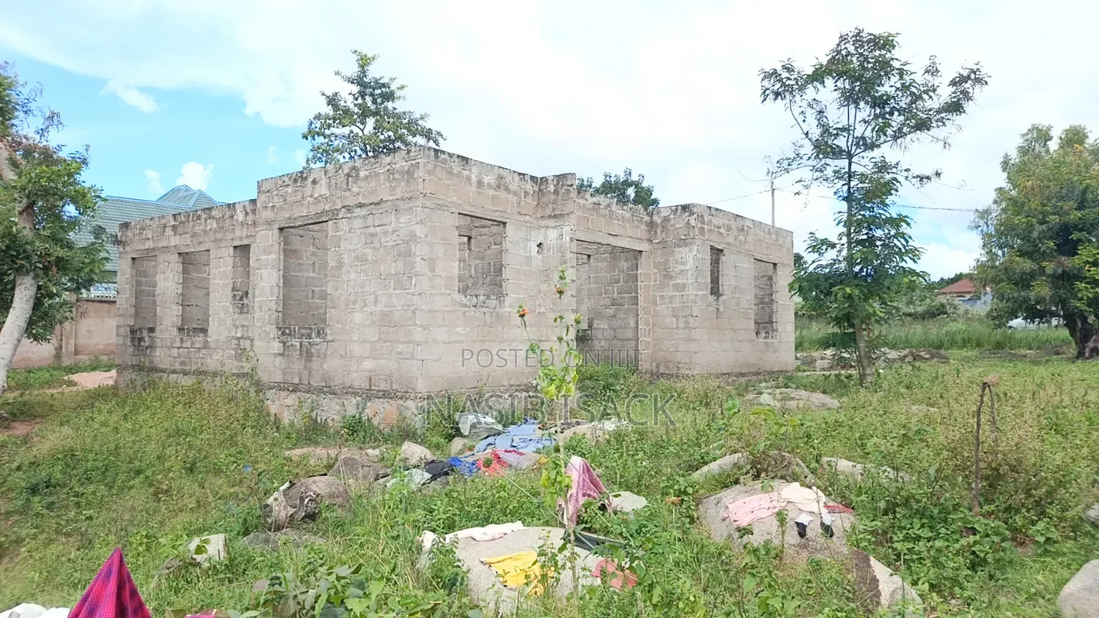 3bdrm House in Mkolani for sale