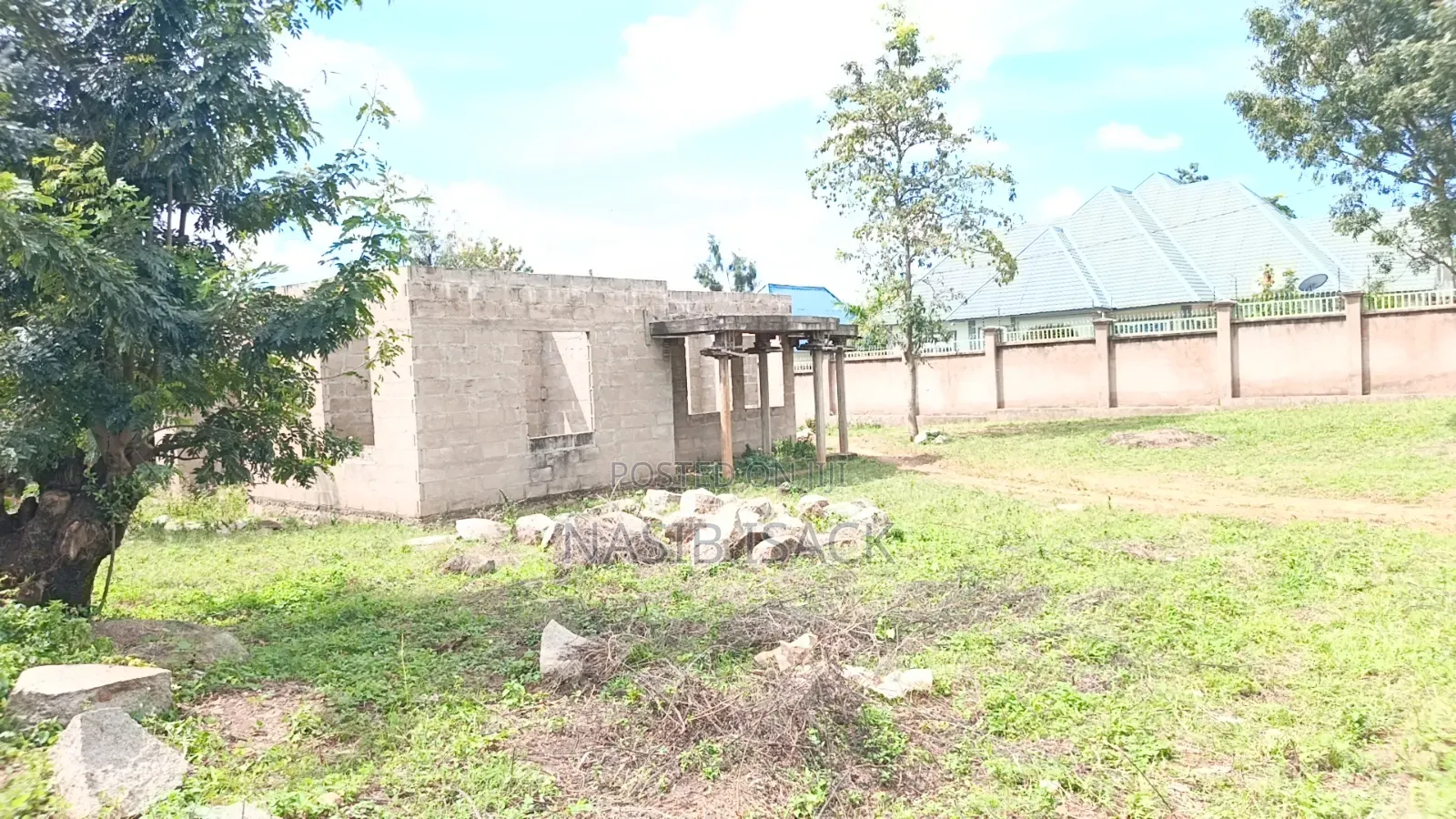 3bdrm House in Mkolani for sale