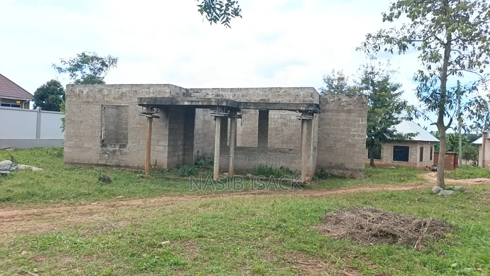 3bdrm House in Mkolani for sale