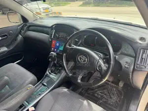 Toyota Kluger 2006 White