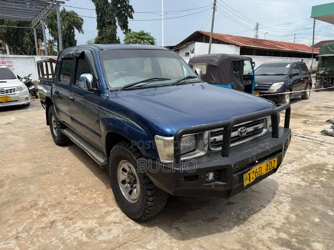 Toyota Hilux 1998 Blue