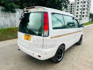 Toyota Noah 2.0 AWD (8 Seater) 2001 White