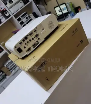 Epson Eb-W53-4000 Lumens