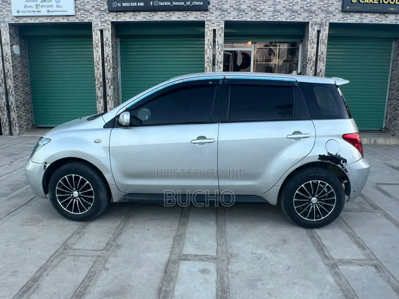 Toyota IST 2004 Silver
