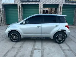 Toyota IST 2004 Silver