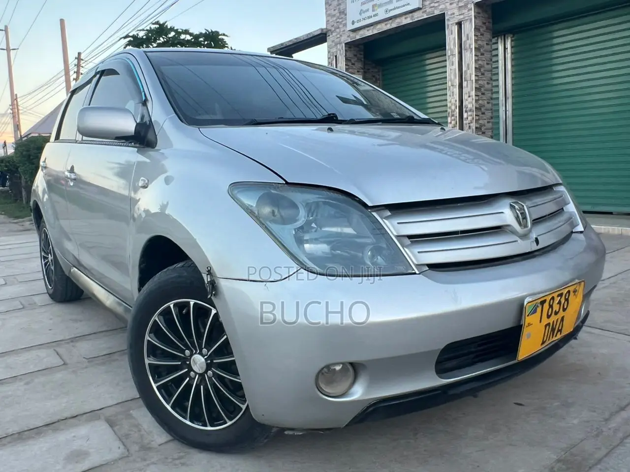 Toyota IST 2004 Silver