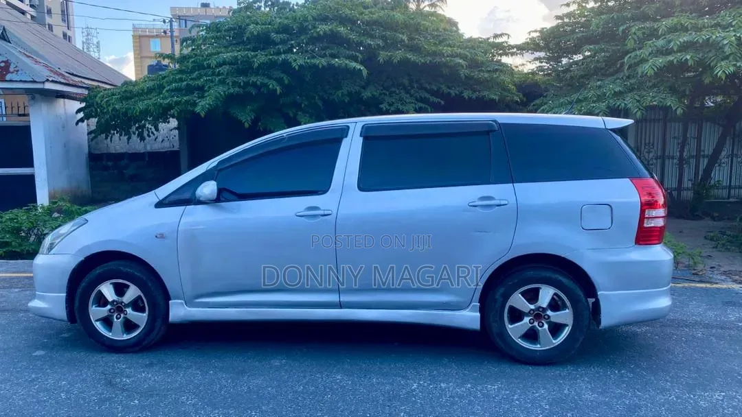 Toyota Wish 2006 Silver