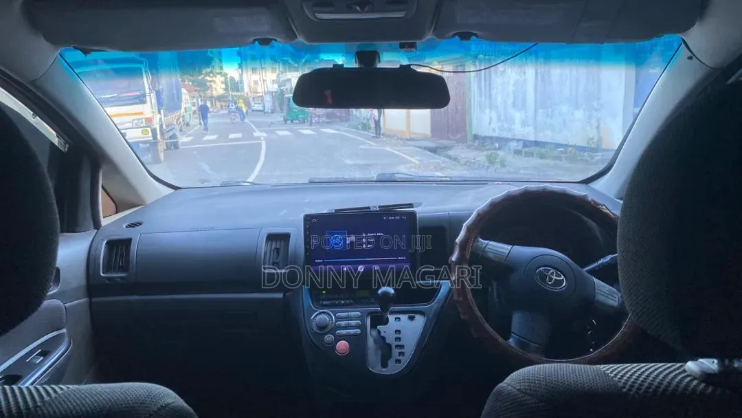 Toyota Wish 2006 Silver