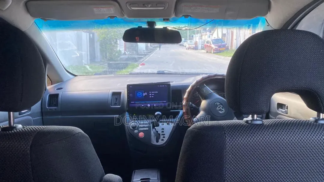Toyota Wish 2006 Silver