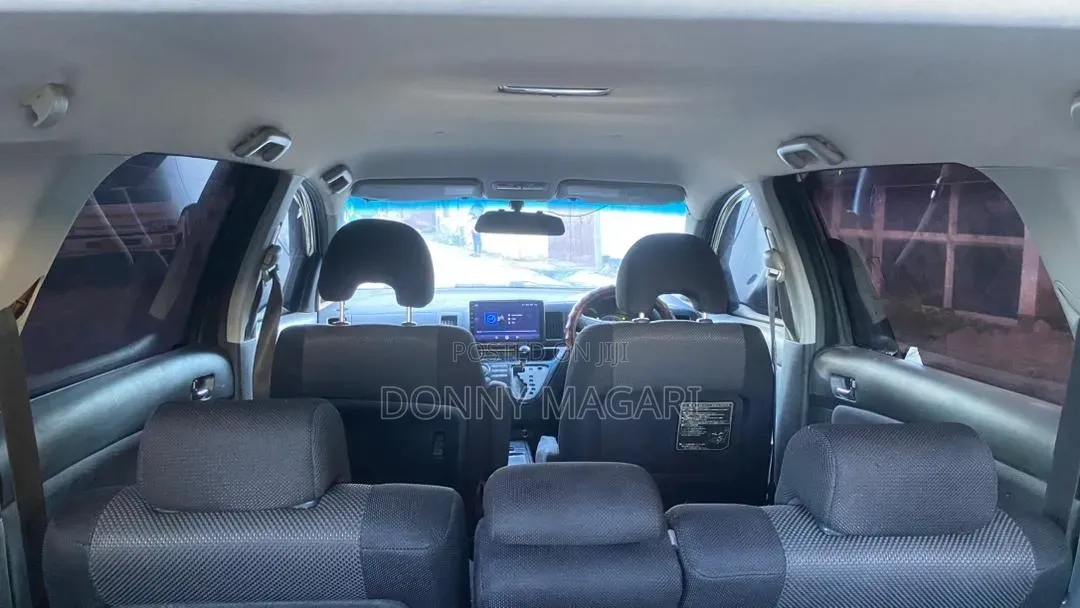 Toyota Wish 2006 Silver