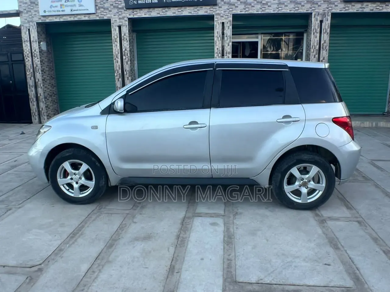 Toyota IST 2003 Silver