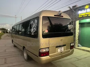 Toyota Coaster 2004 Gold