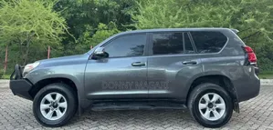 Toyota Land Cruiser Prado 2016 Gray