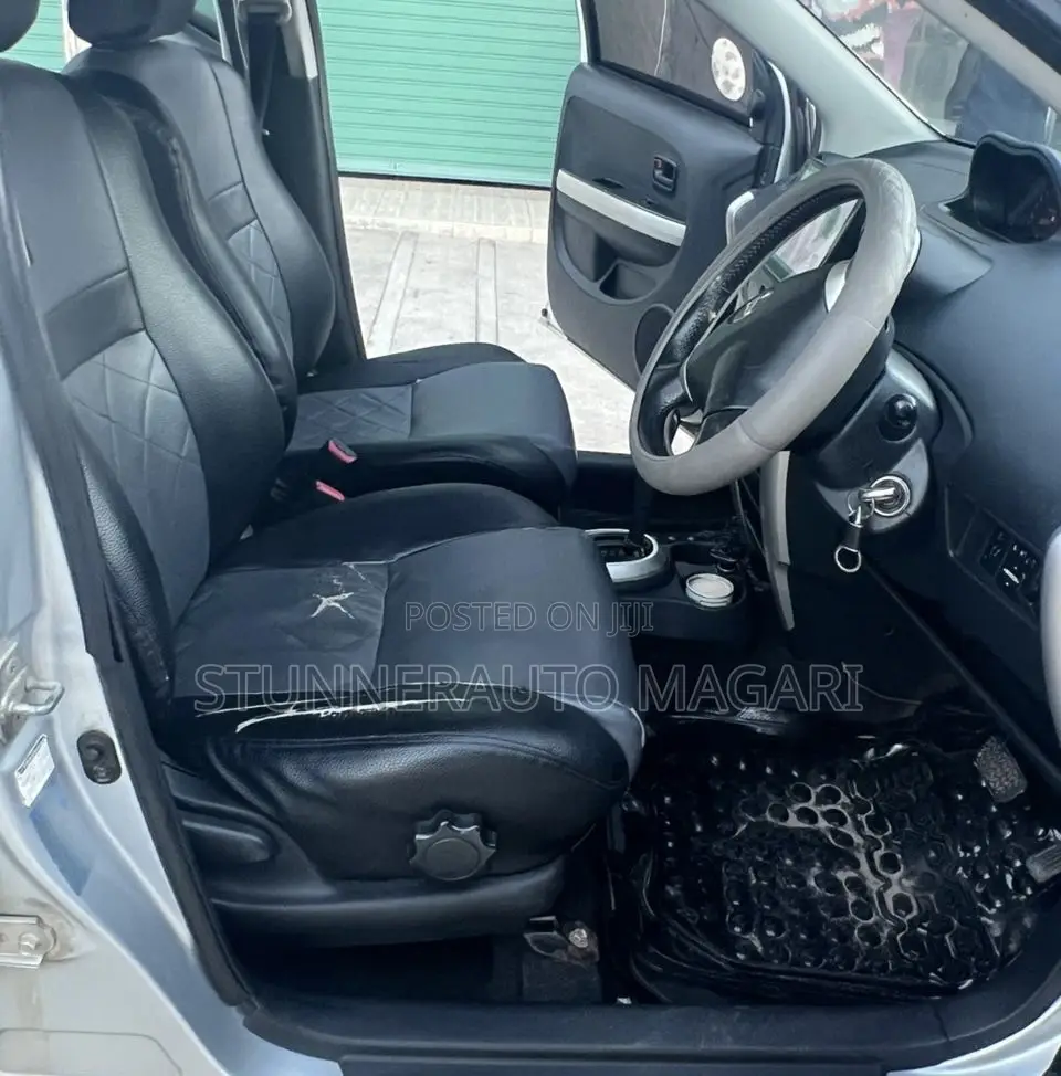 Toyota IST 2002 Silver