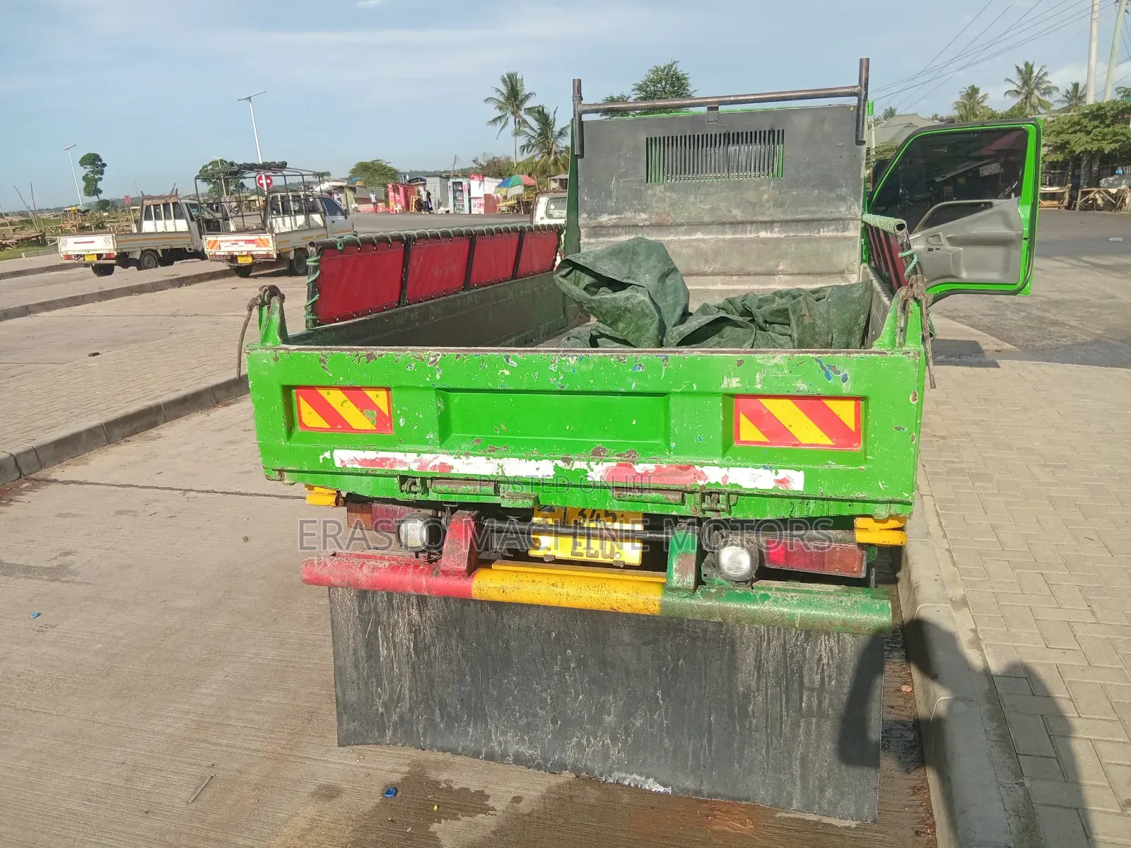 Mitsubishi Canter Tiper 4d33