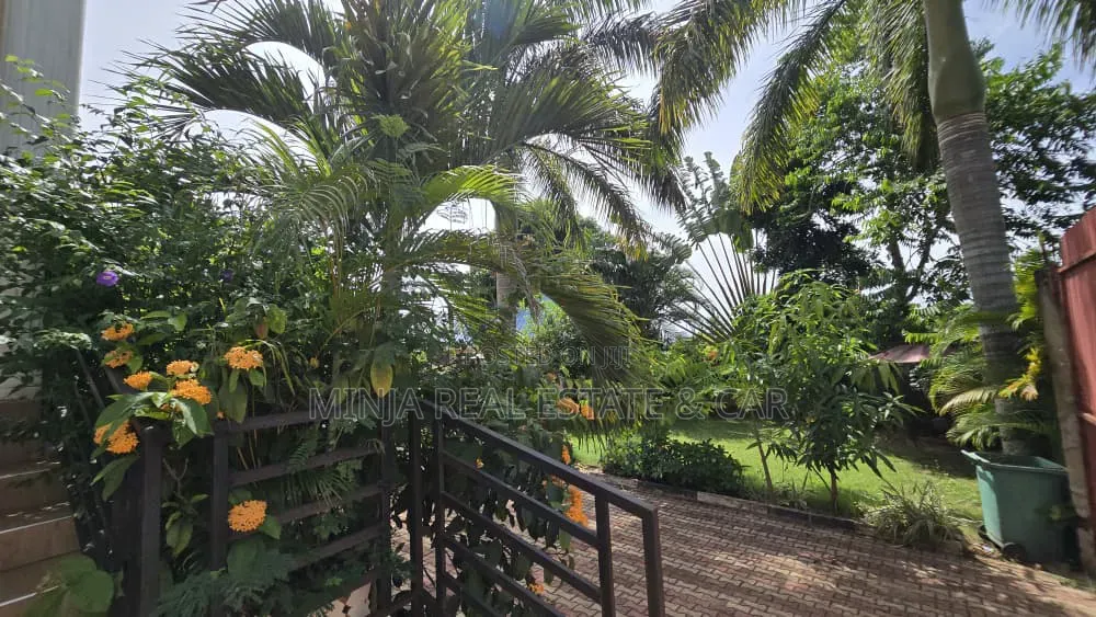 4bdrm House in Goba for sale