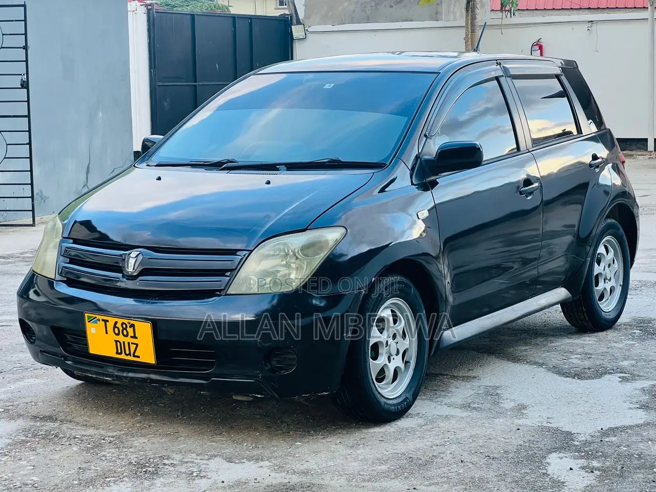 Toyota IST 2003 Black