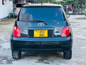 Toyota IST 2003 Black